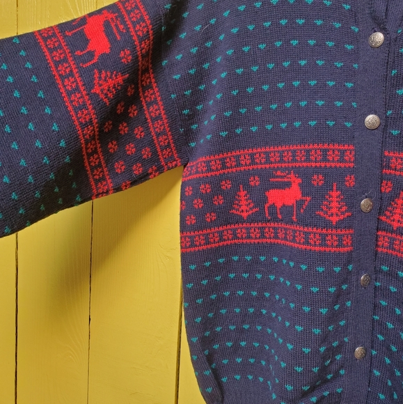 Pendleton Cardigan - Picture 3 of 4